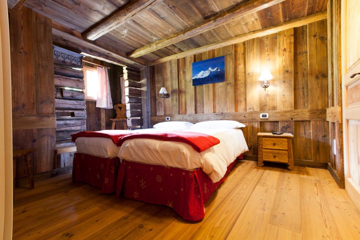 L' Aroula Rooms & Restaurant Champoluc Exterior photo