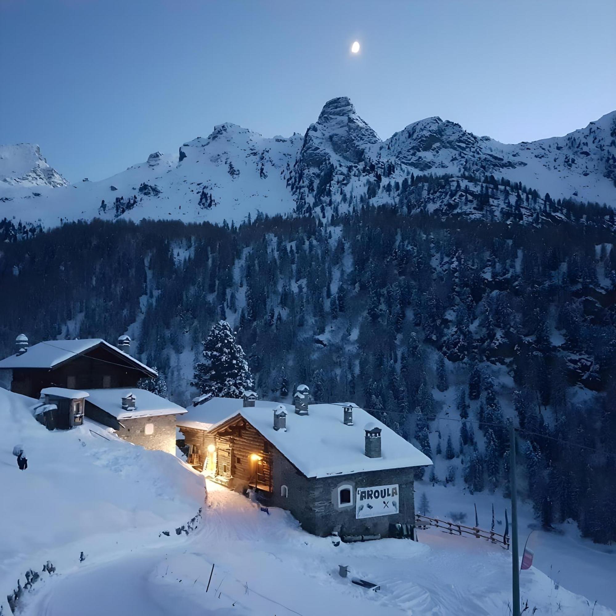 L' Aroula Rooms & Restaurant Champoluc Exterior photo